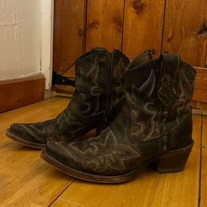 Circle G zipper booties